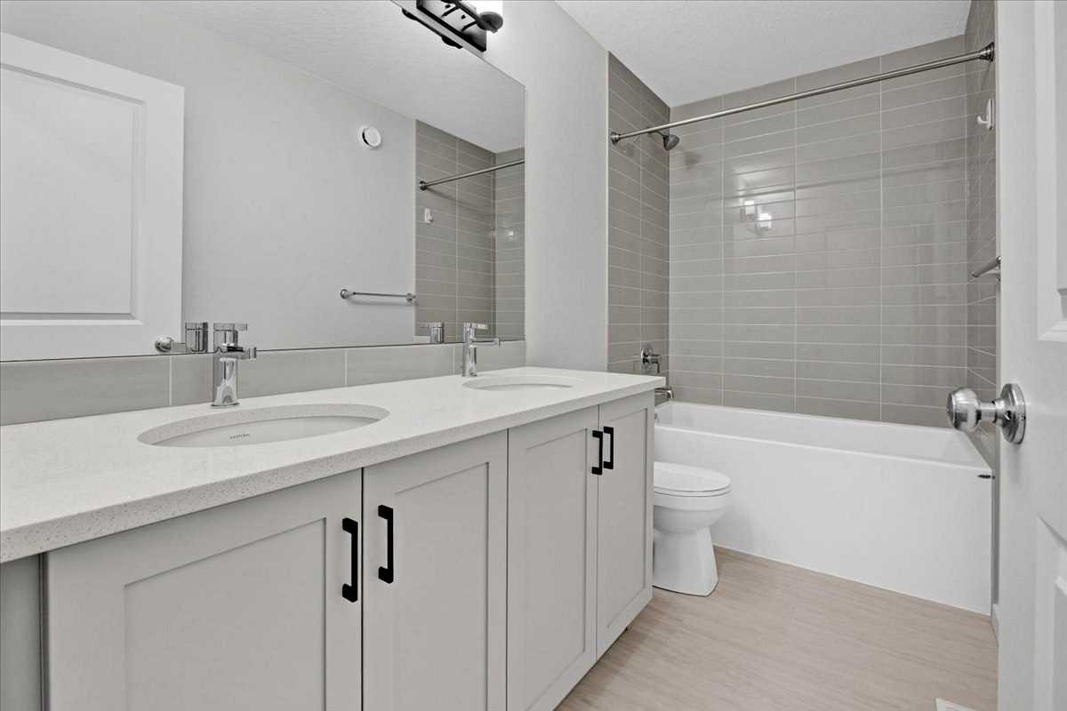 75 Versant Rise SW