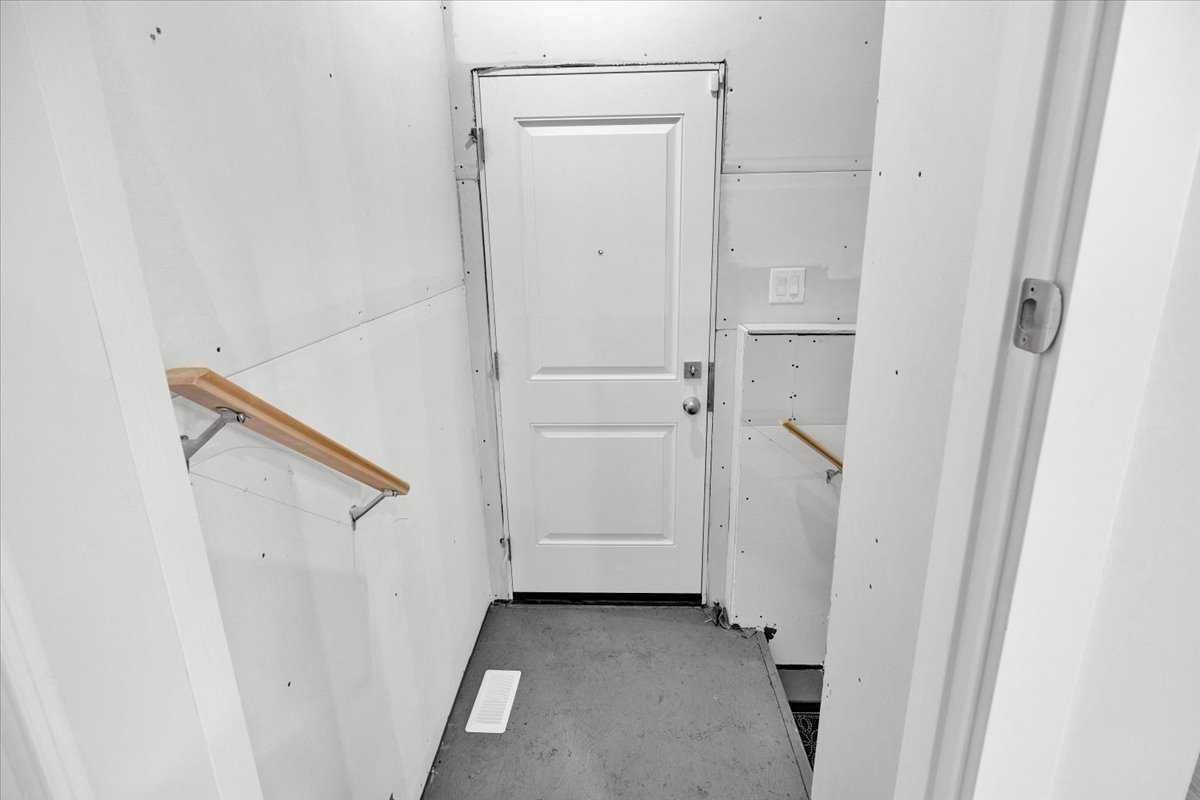 75 Versant Rise SW