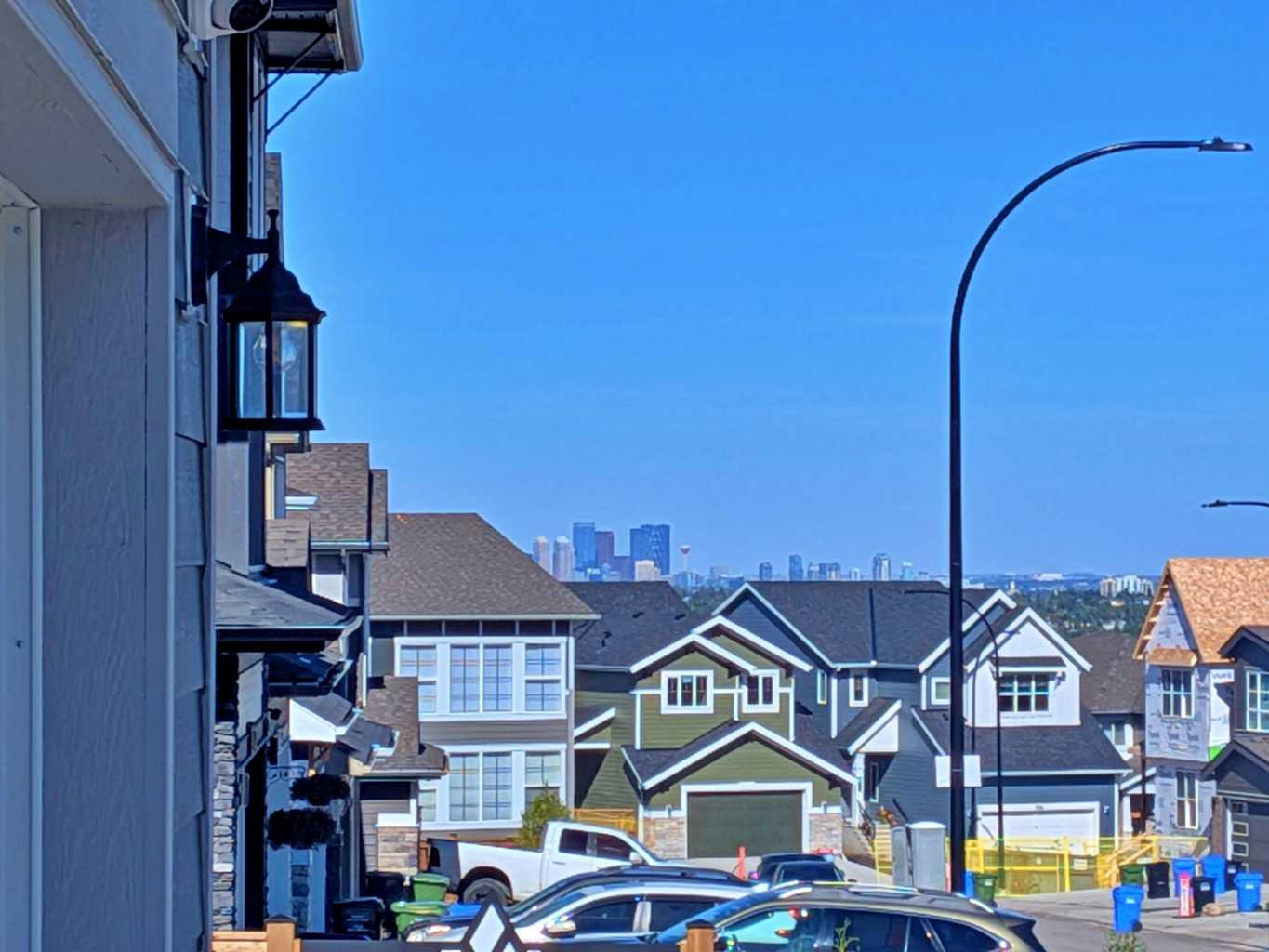 75 Versant Rise SW