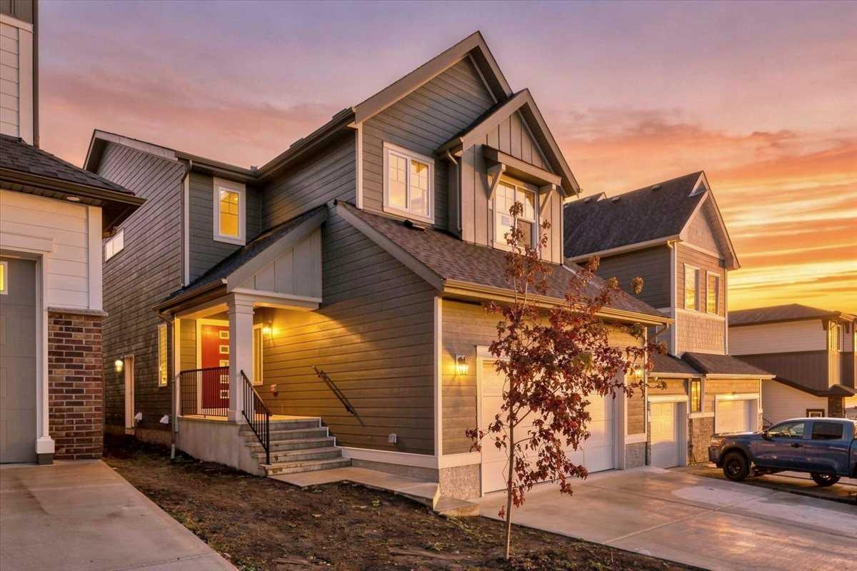 75 Versant Rise SW