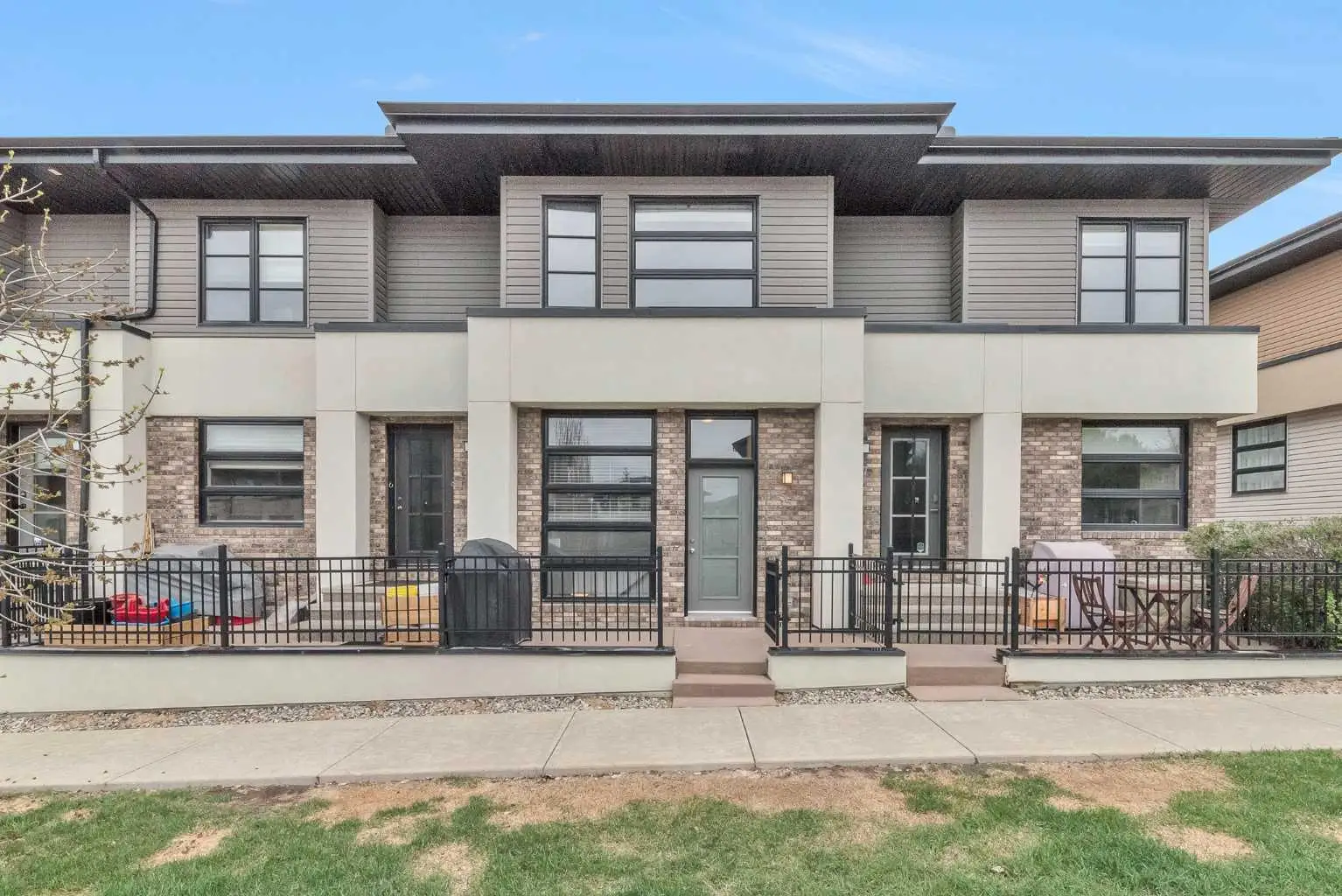 55 Aspen Hills Green SW