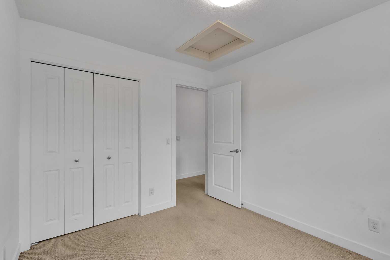 55 Aspen Hills Green SW