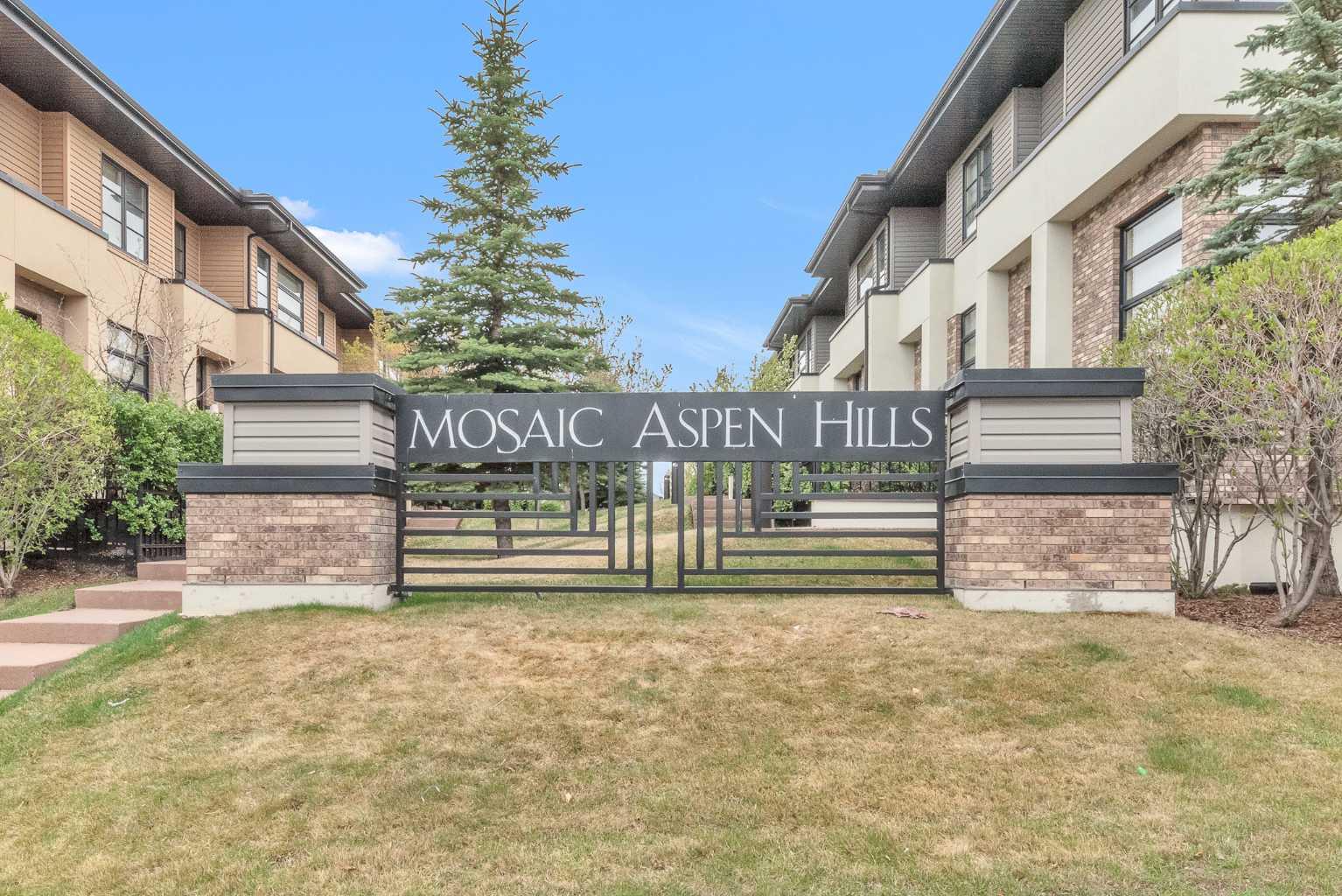 55 Aspen Hills Green SW