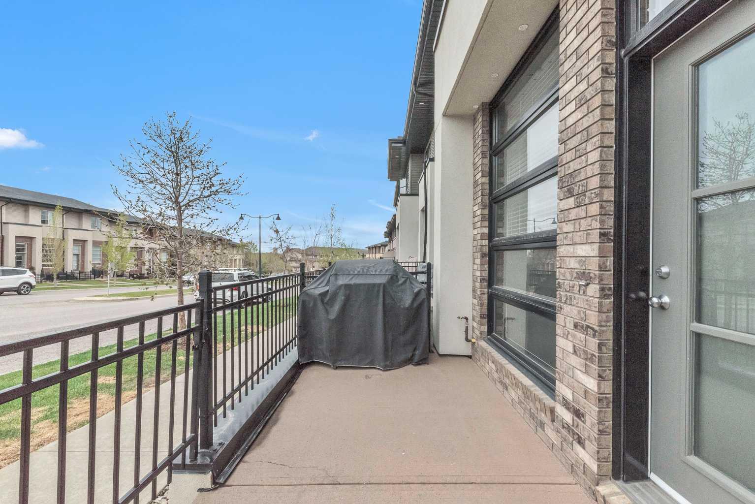 55 Aspen Hills Green SW