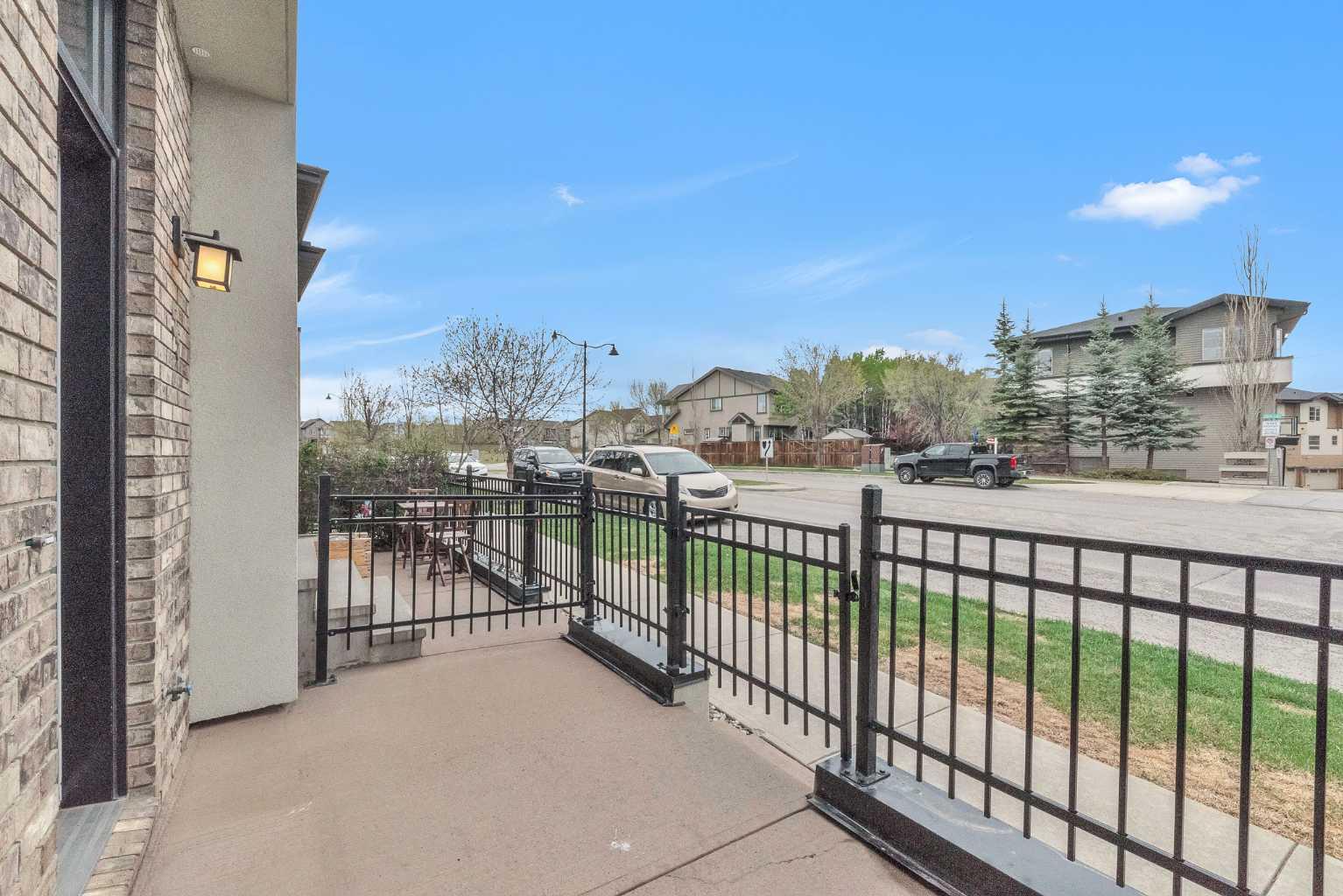 55 Aspen Hills Green SW
