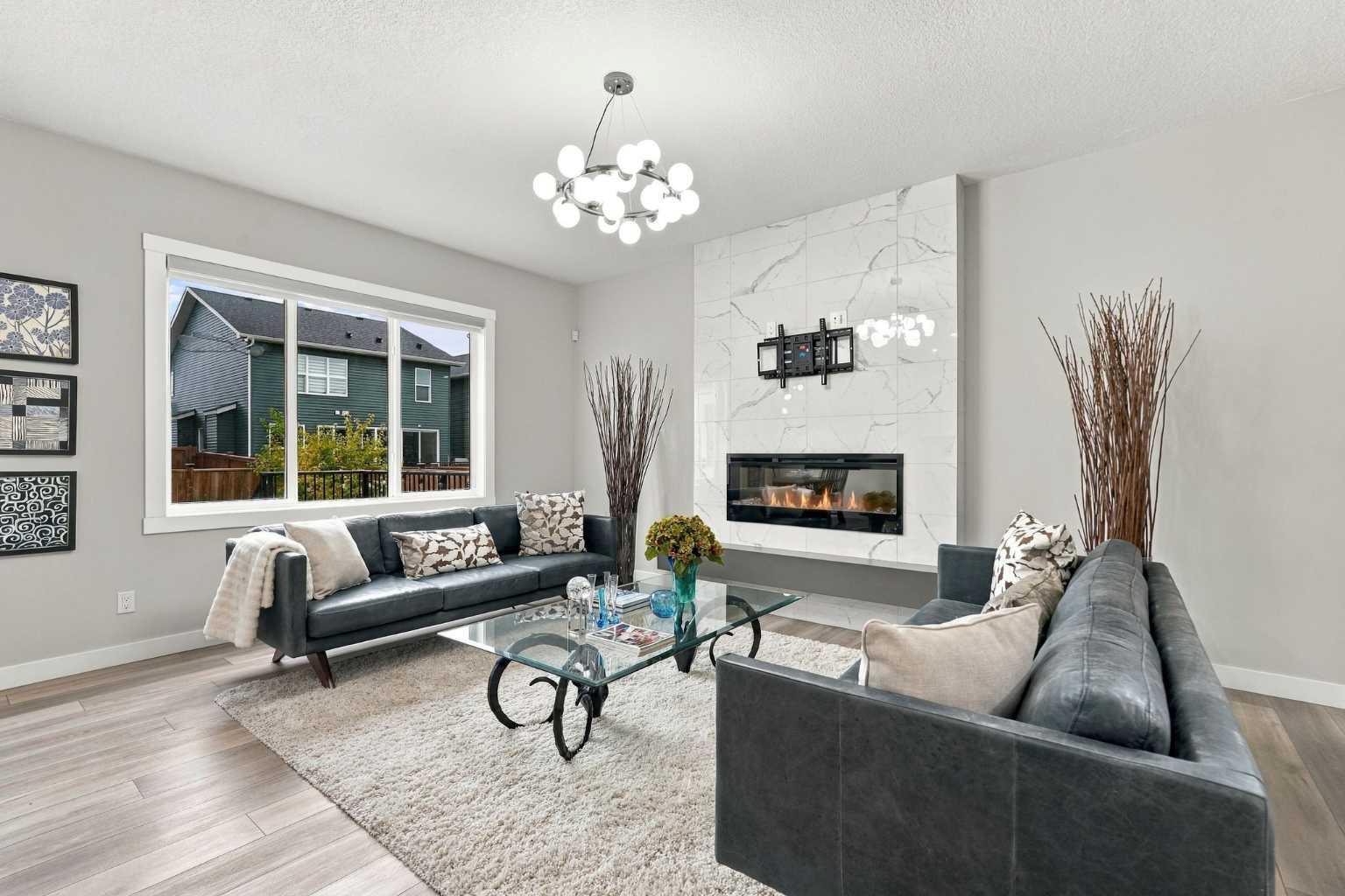 70 Creekside Avenue SW