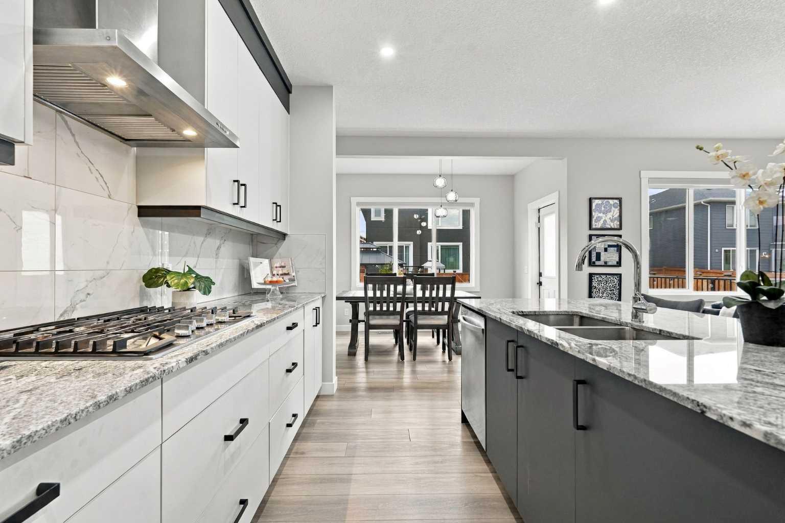 70 Creekside Avenue SW