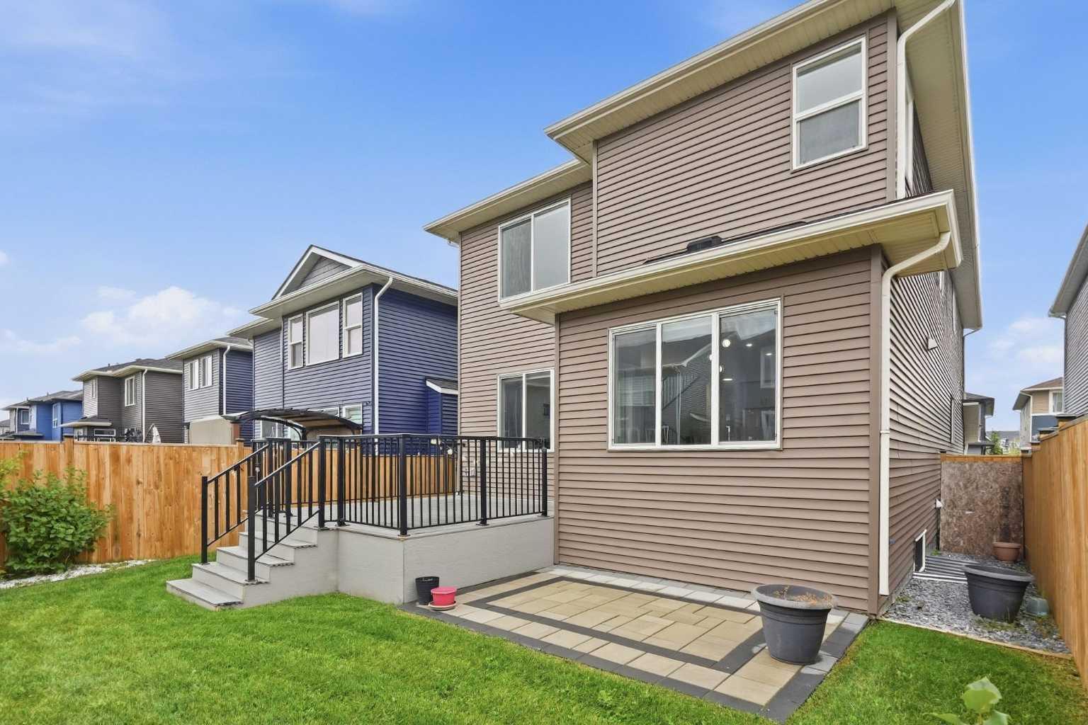 70 Creekside Avenue SW