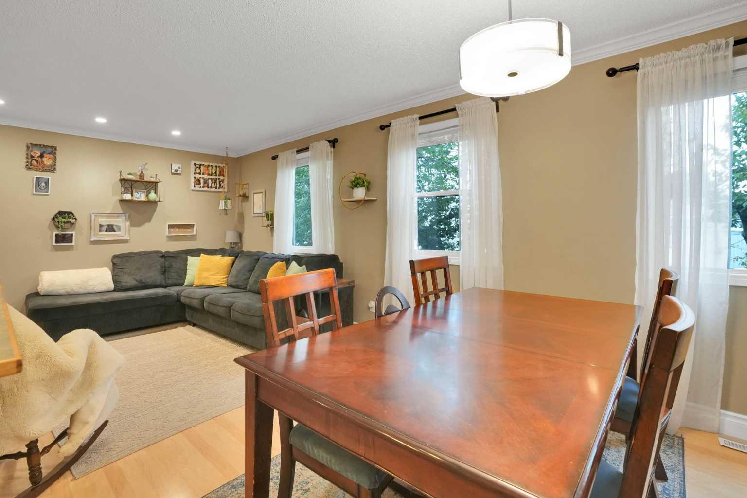 158 Rundleview Close NE