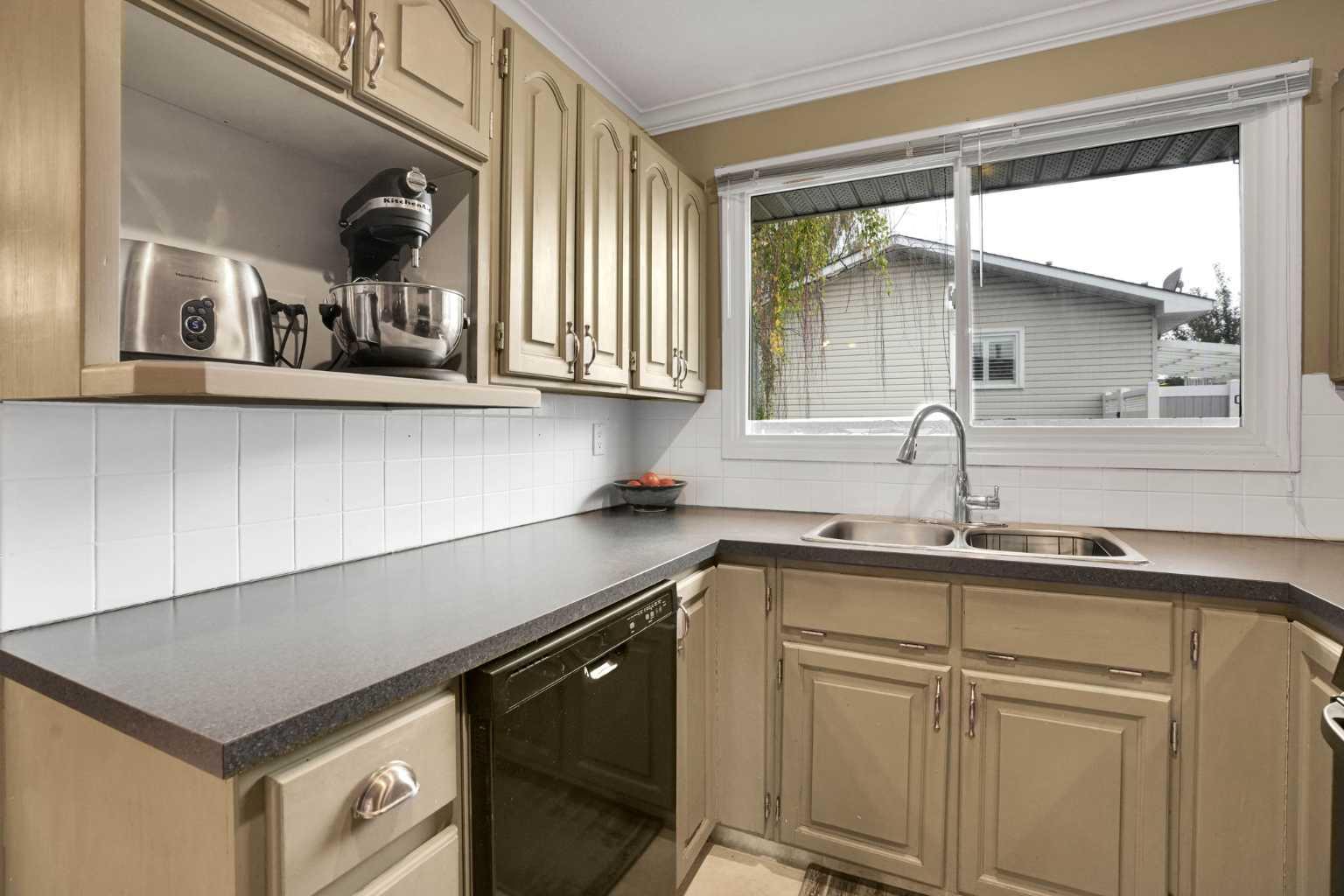 158 Rundleview Close NE