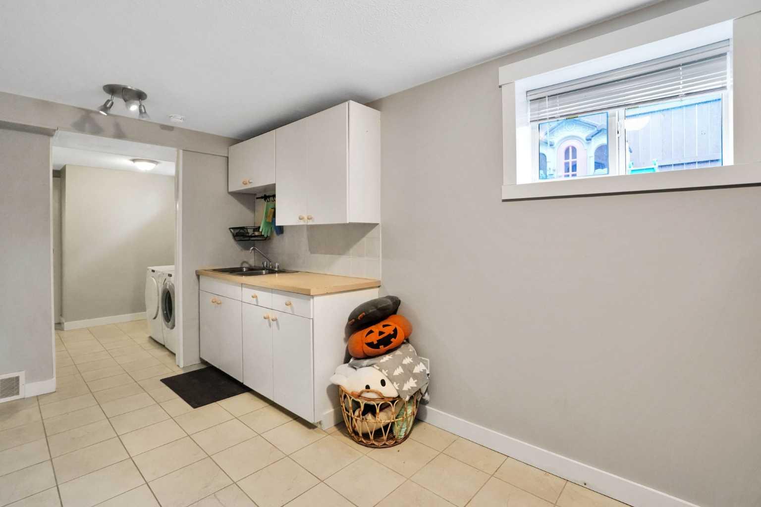 158 Rundleview Close NE