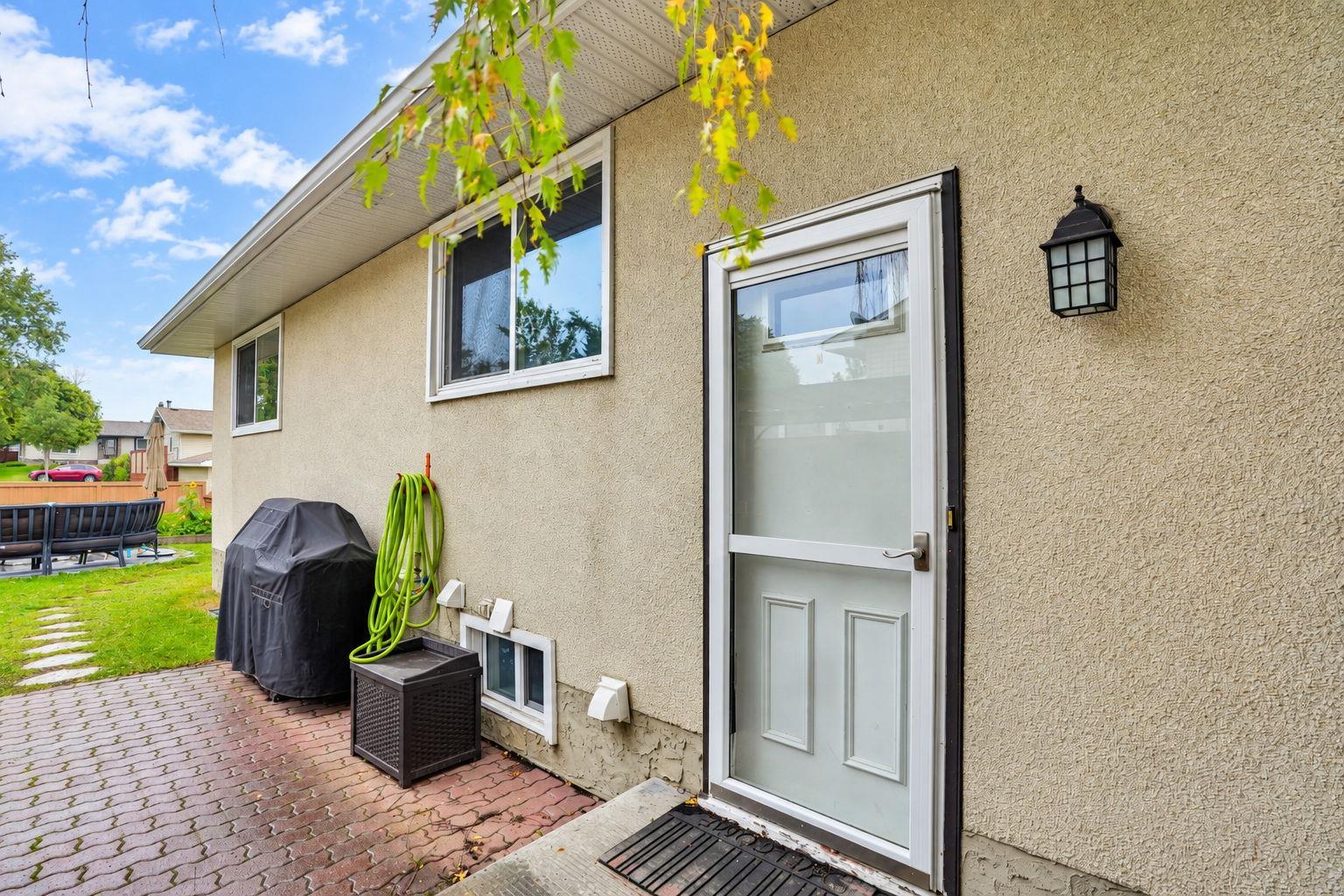 158 Rundleview Close NE