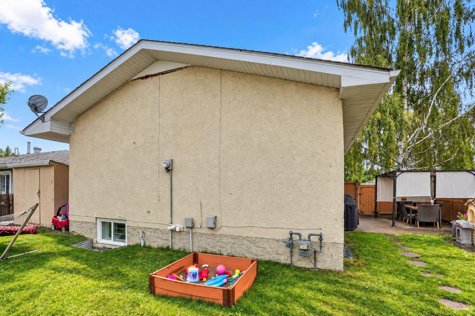 158 Rundleview Close NE