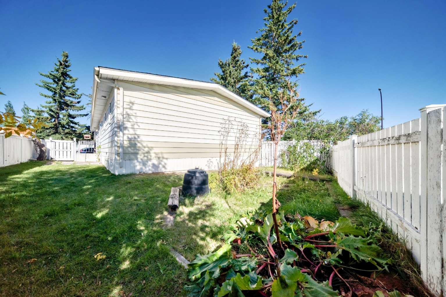 127 Huntwell Place NE