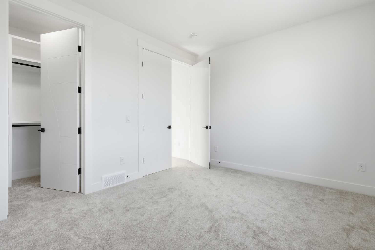 15 WATERCREST Gate 