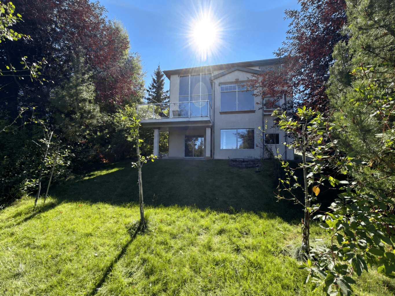 76 Valley Creek Crescent NW