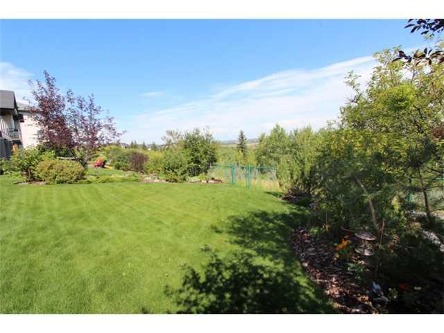 76 Valley Creek Crescent NW