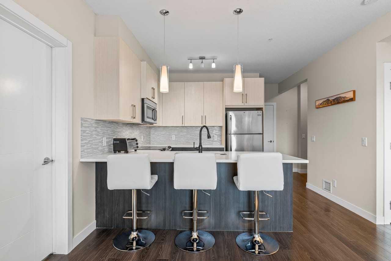 220, 8 Sage Hill Terrace NW