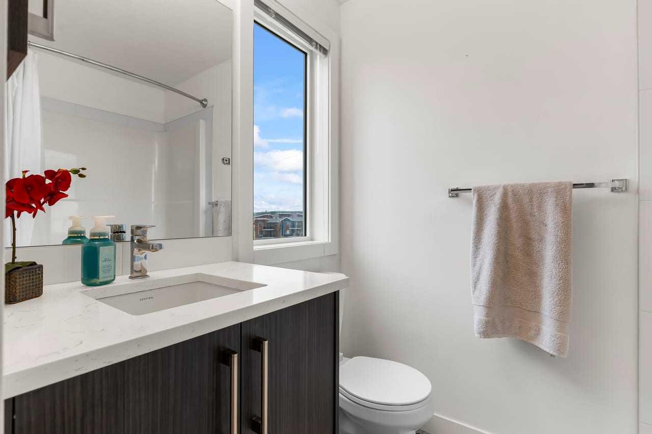 220, 8 Sage Hill Terrace NW