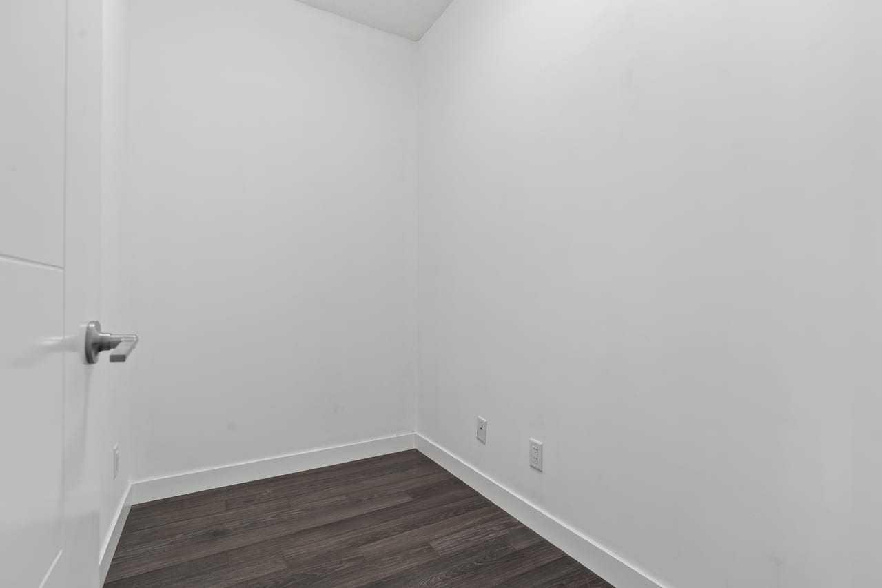 220, 8 Sage Hill Terrace NW