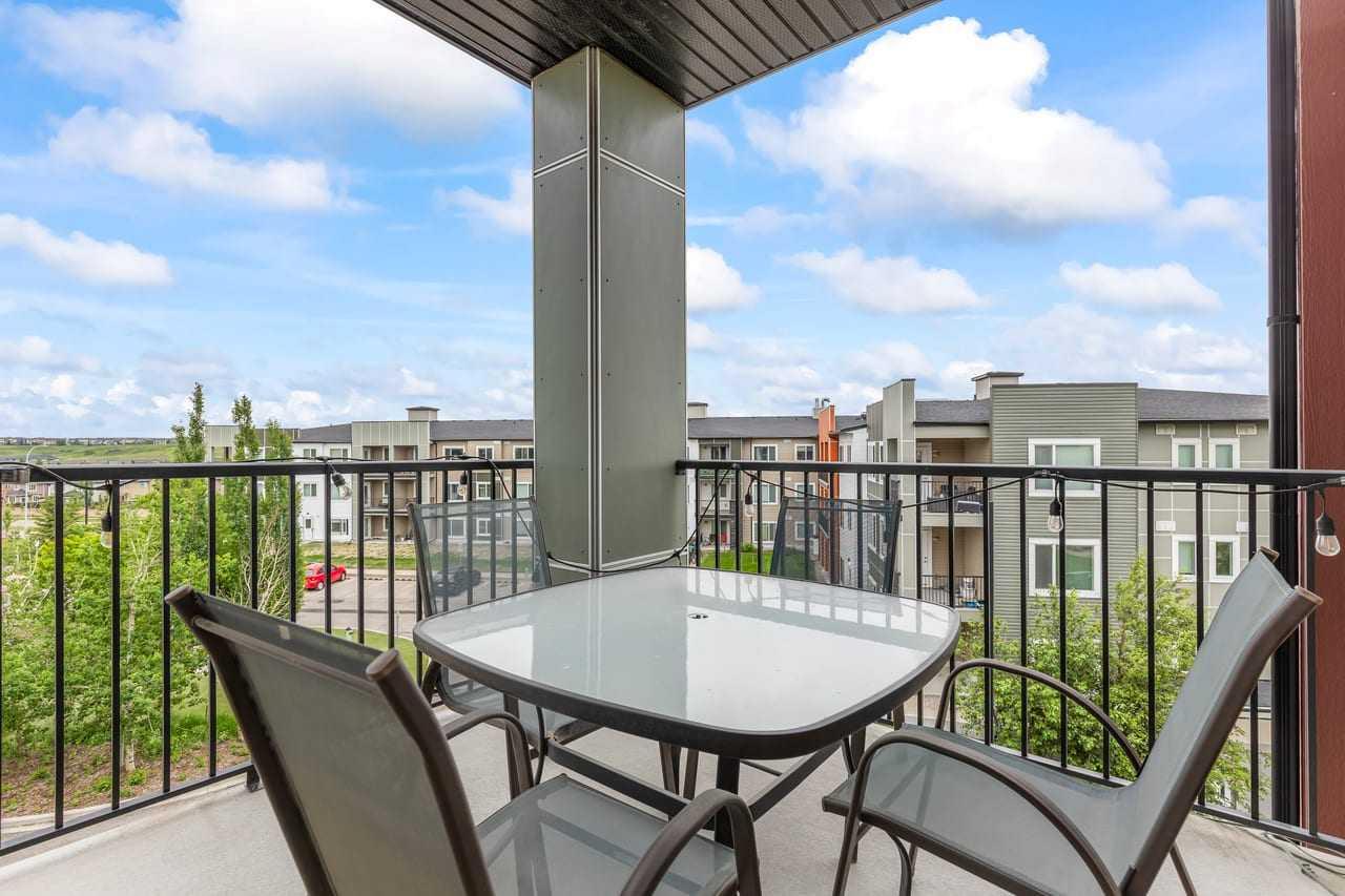 220, 8 Sage Hill Terrace NW
