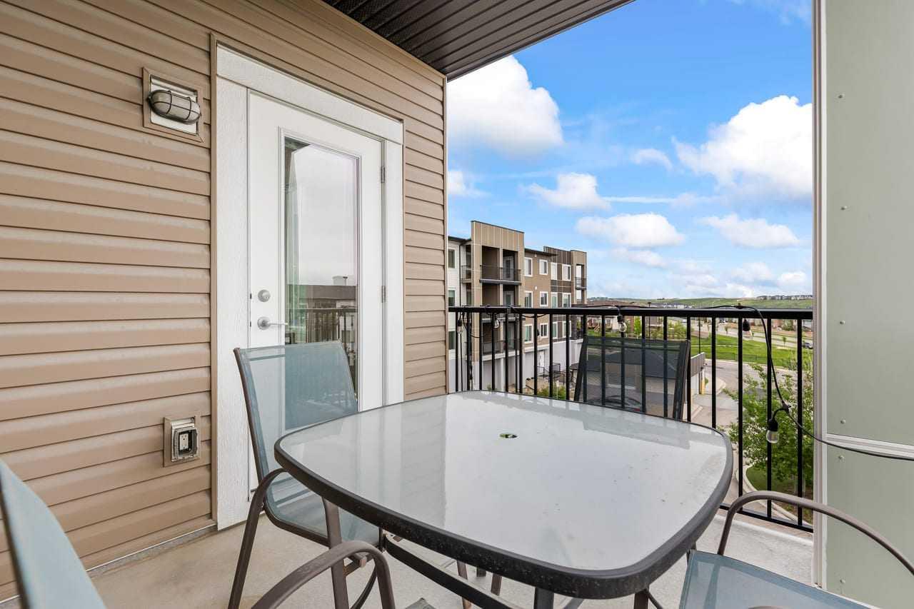 220, 8 Sage Hill Terrace NW