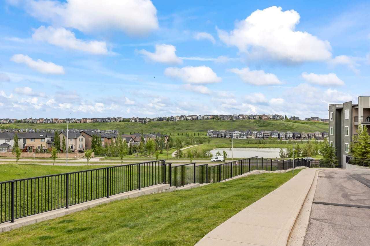 220, 8 Sage Hill Terrace NW