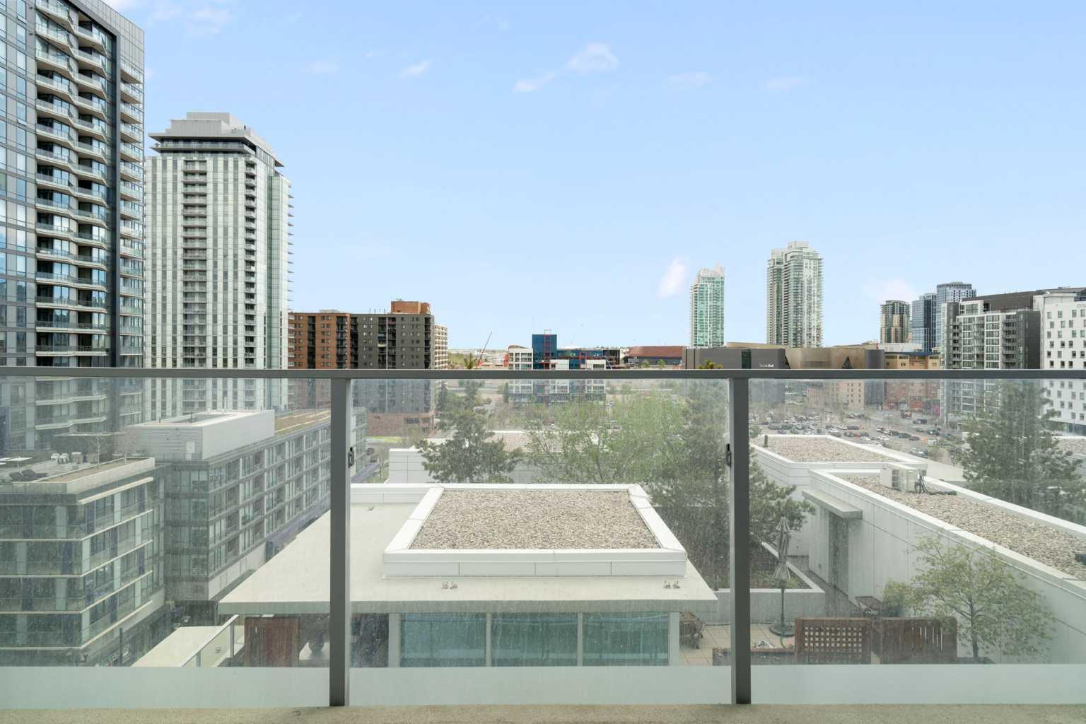 1006, 519 Riverfront Avenue SE