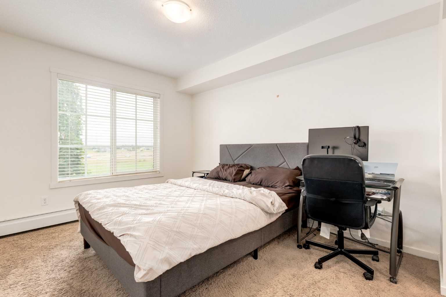 3310, 755 Copperpond Boulevard SE