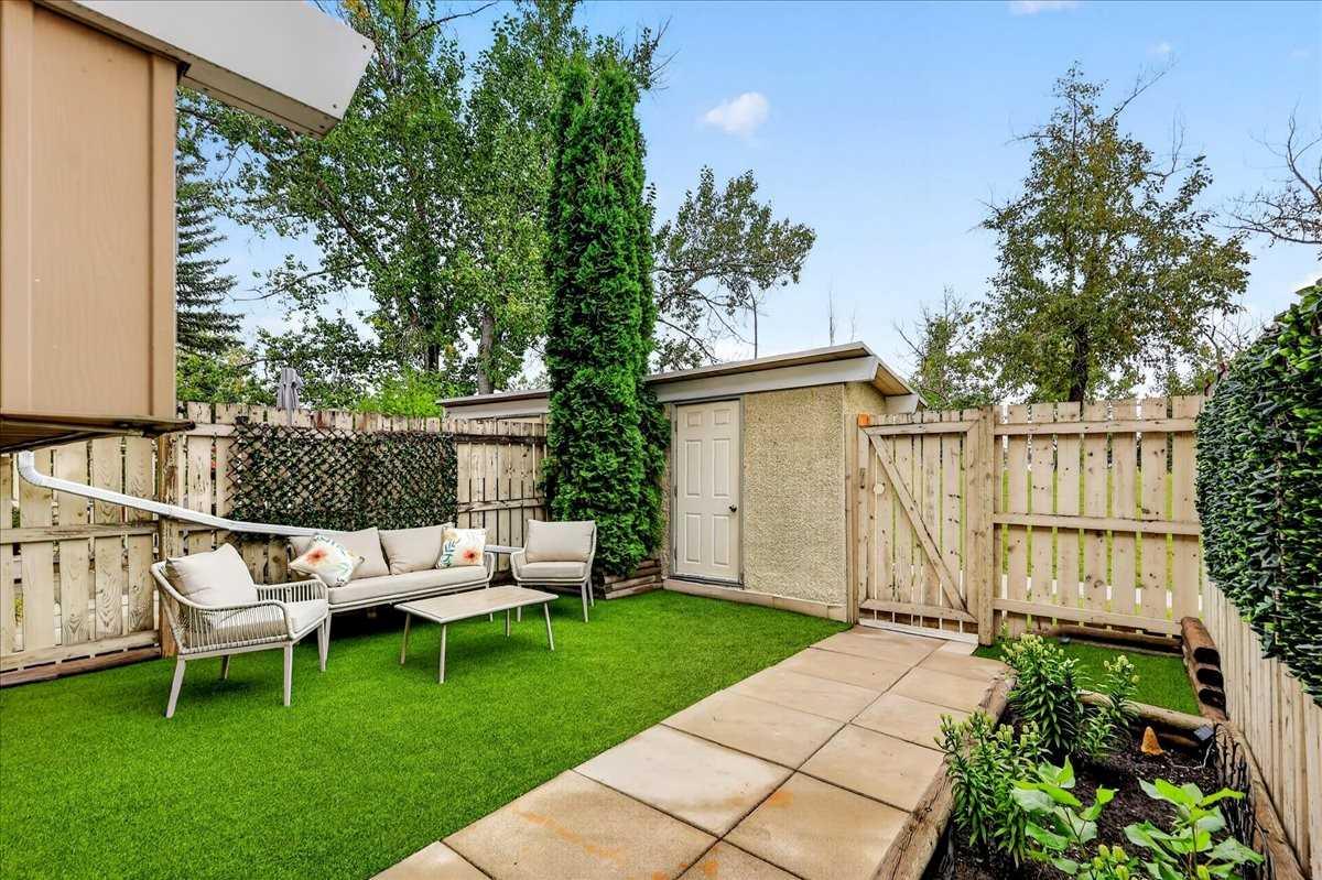 305, 11010 Bonaventure Drive SE