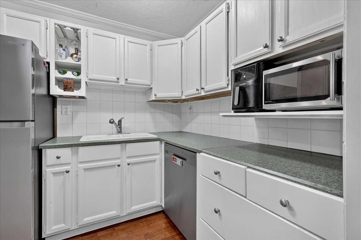 305, 11010 Bonaventure Drive SE
