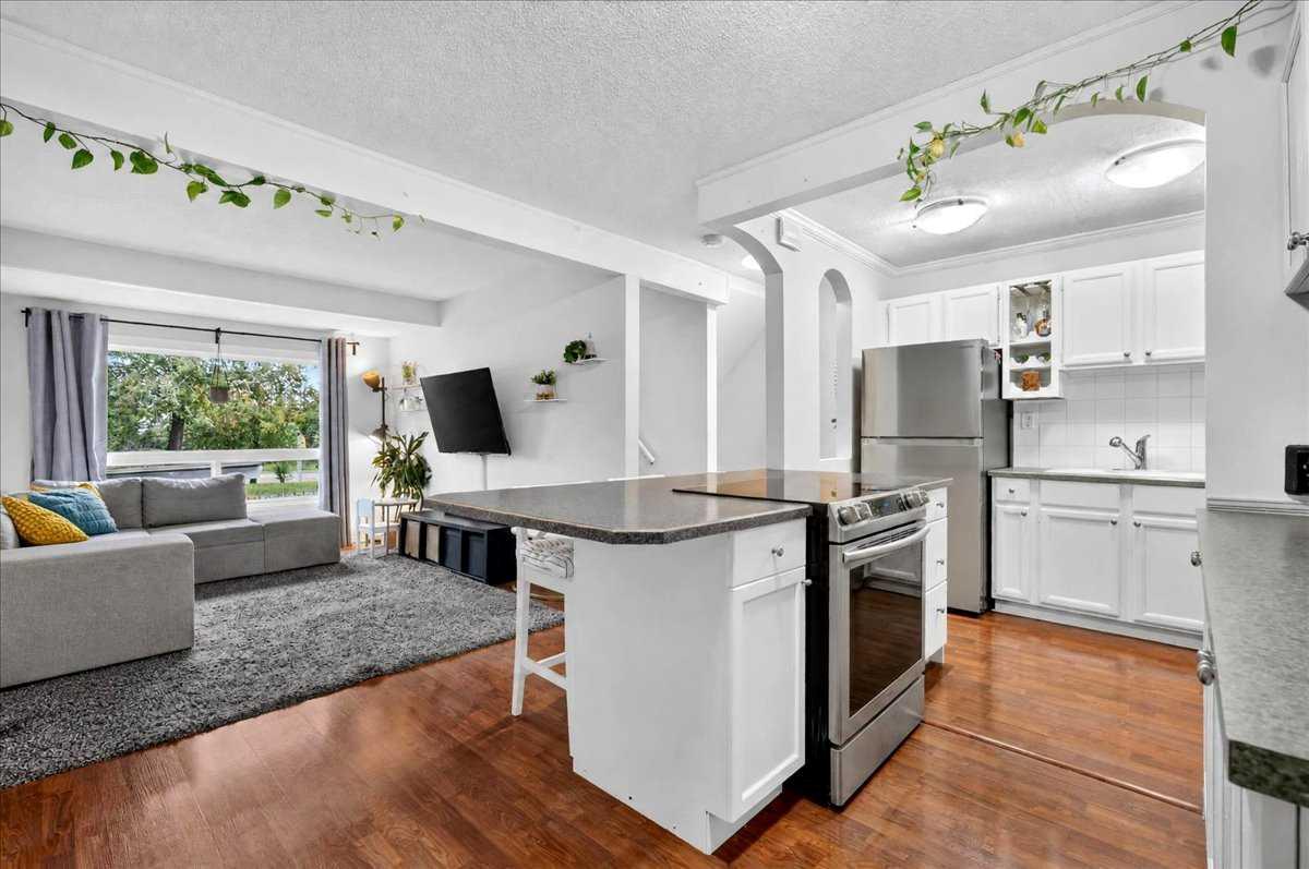 305, 11010 Bonaventure Drive SE