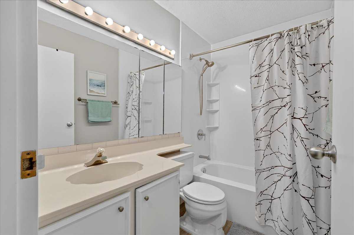 305, 11010 Bonaventure Drive SE