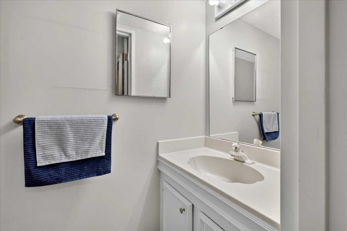 305, 11010 Bonaventure Drive SE