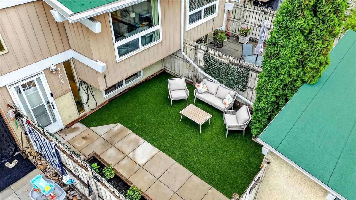 305, 11010 Bonaventure Drive SE