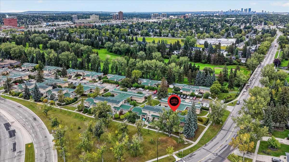 305, 11010 Bonaventure Drive SE