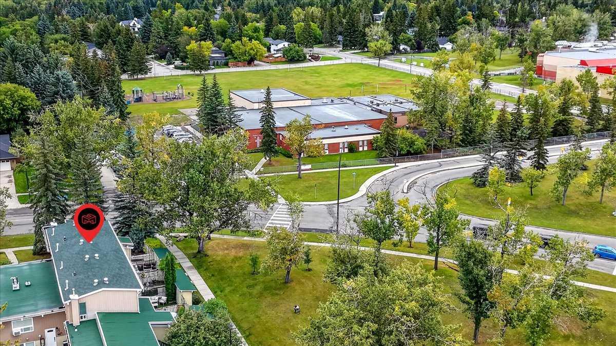 305, 11010 Bonaventure Drive SE