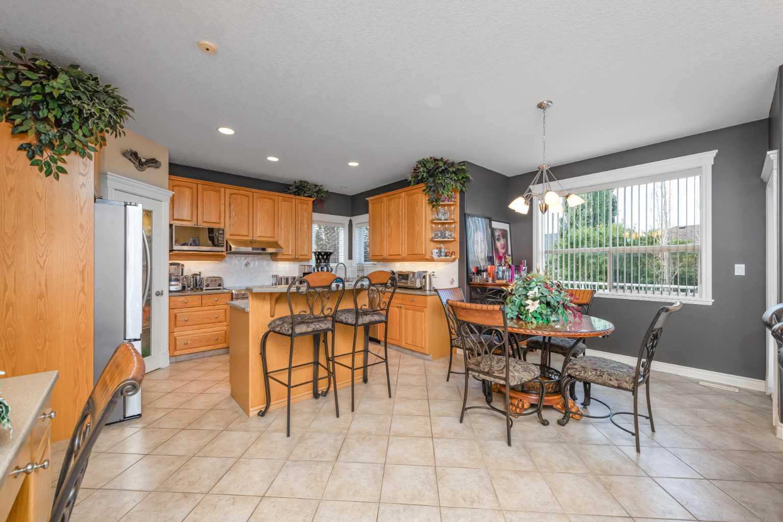112 Cove Crescent 