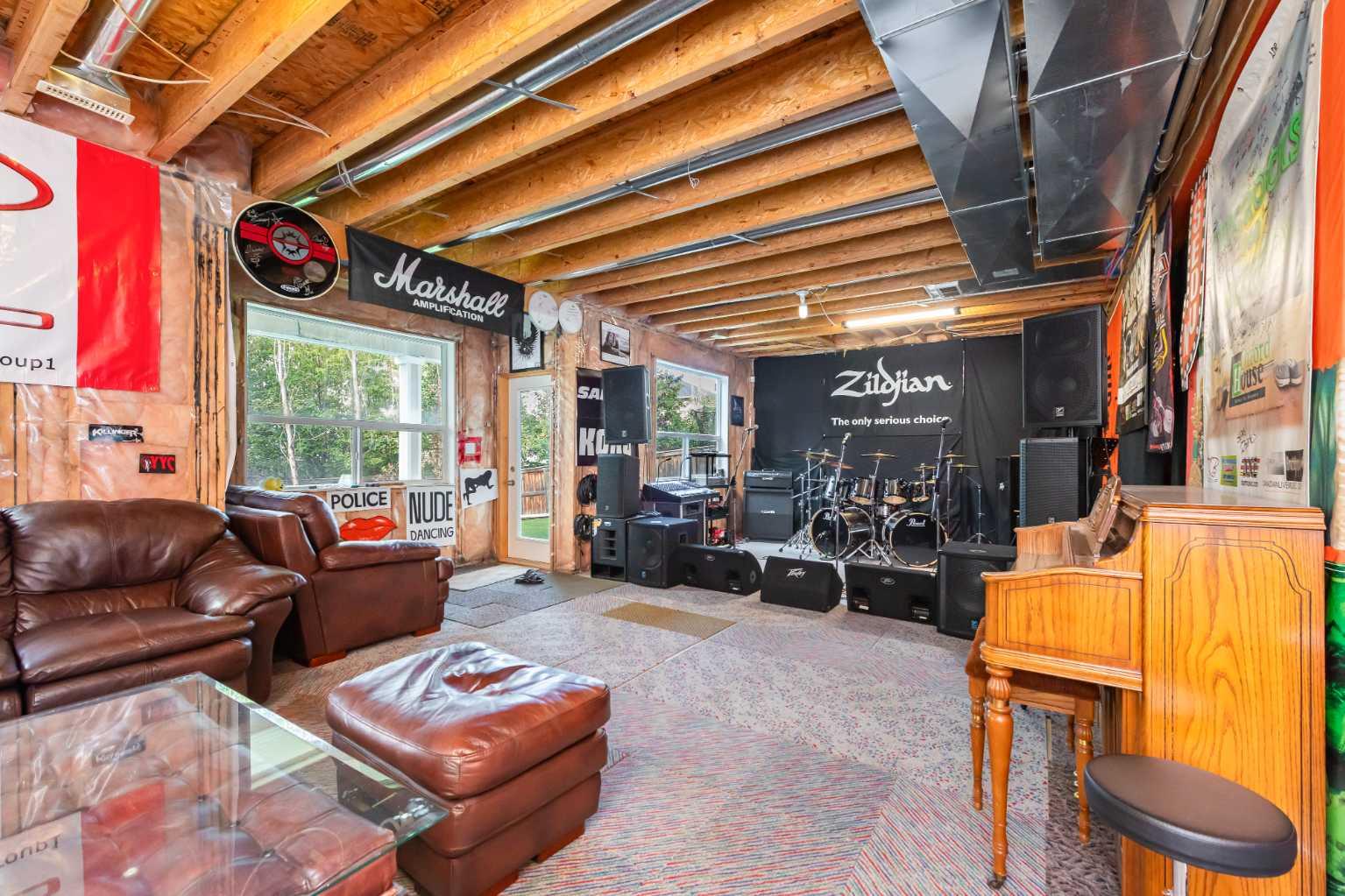 112 Cove Crescent 