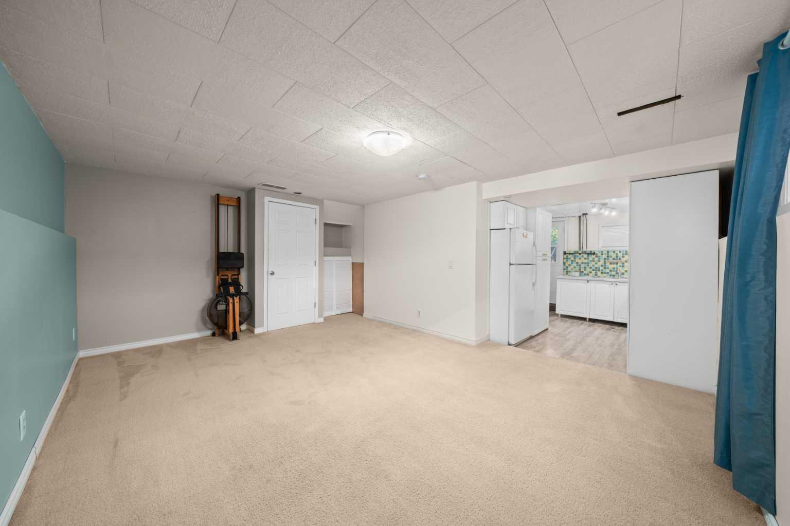 1323 University Drive NW