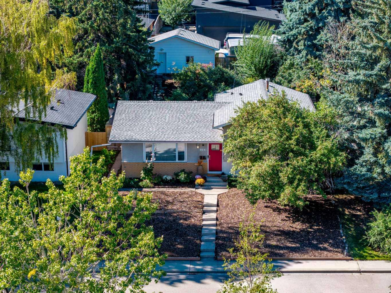 1323 University Drive NW