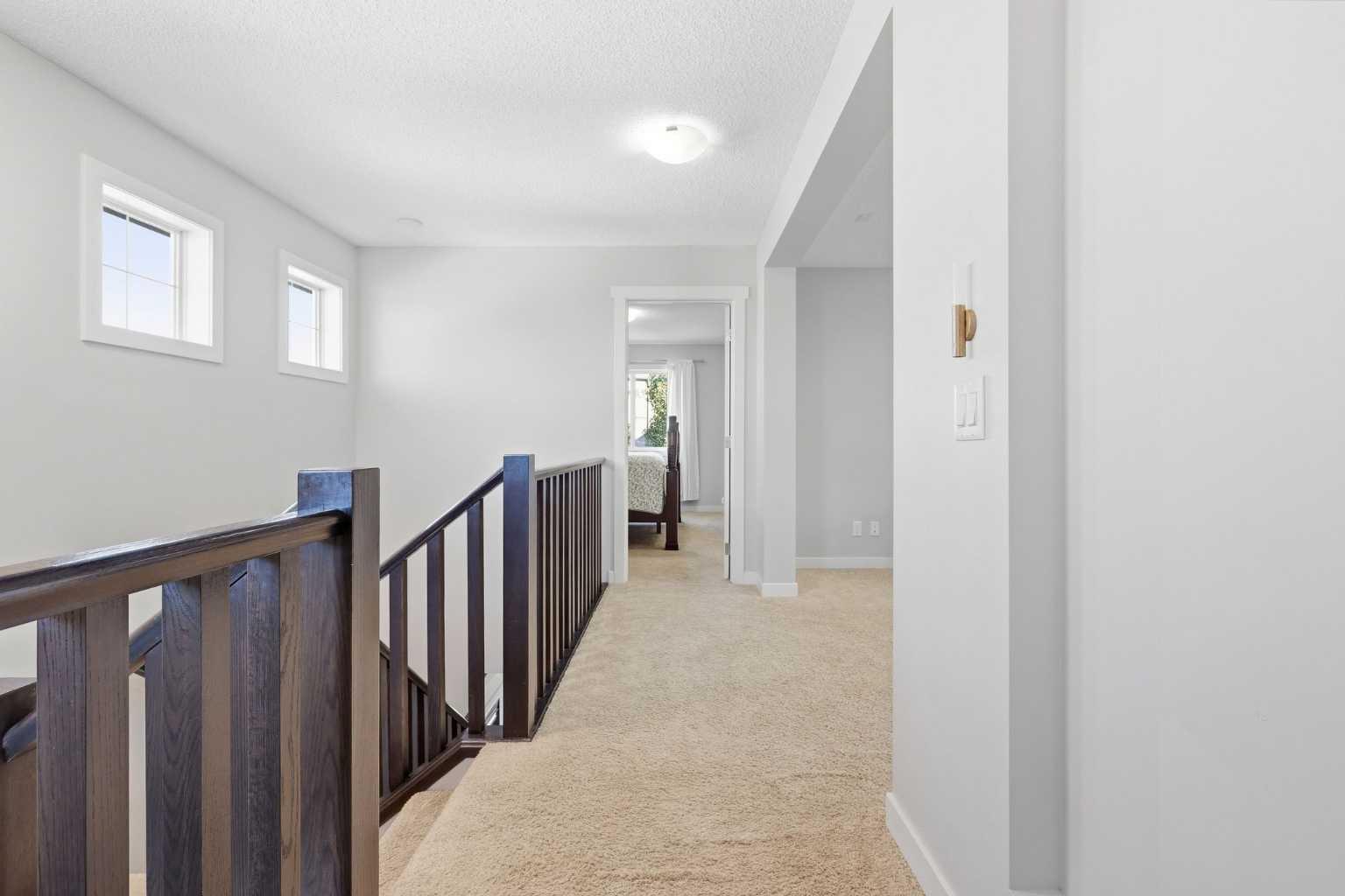 91 Copperpond Terrace SE