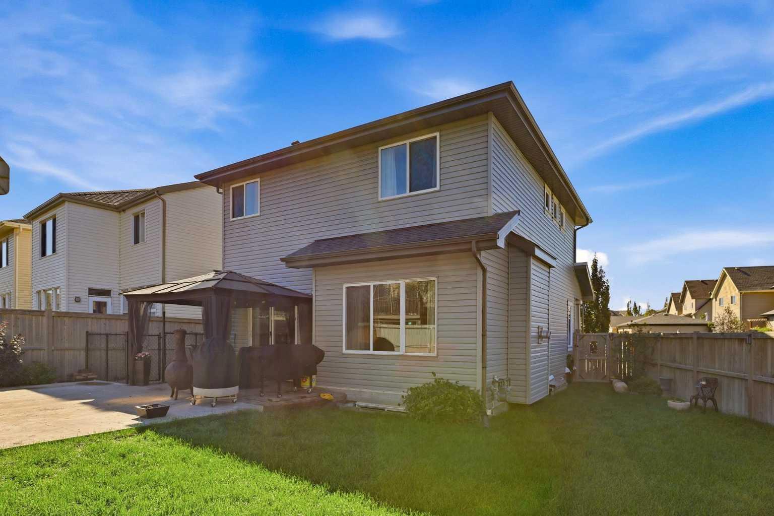 91 Copperpond Terrace SE