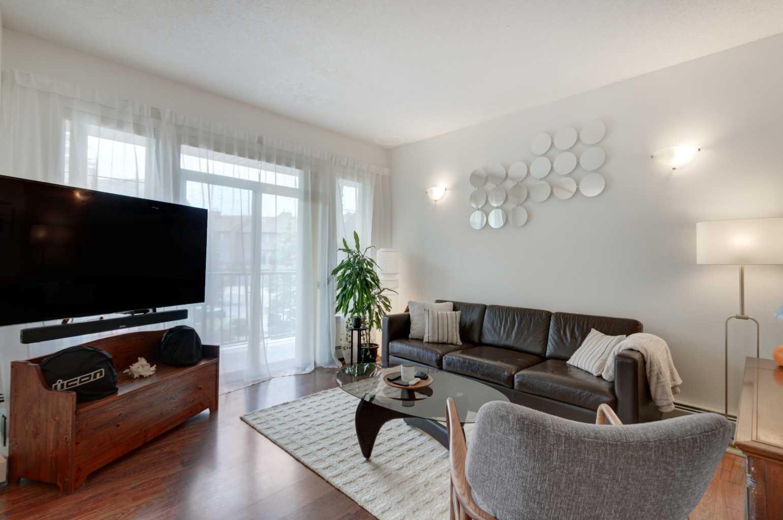 1222, 211 Aspen Stone Boulevard SW