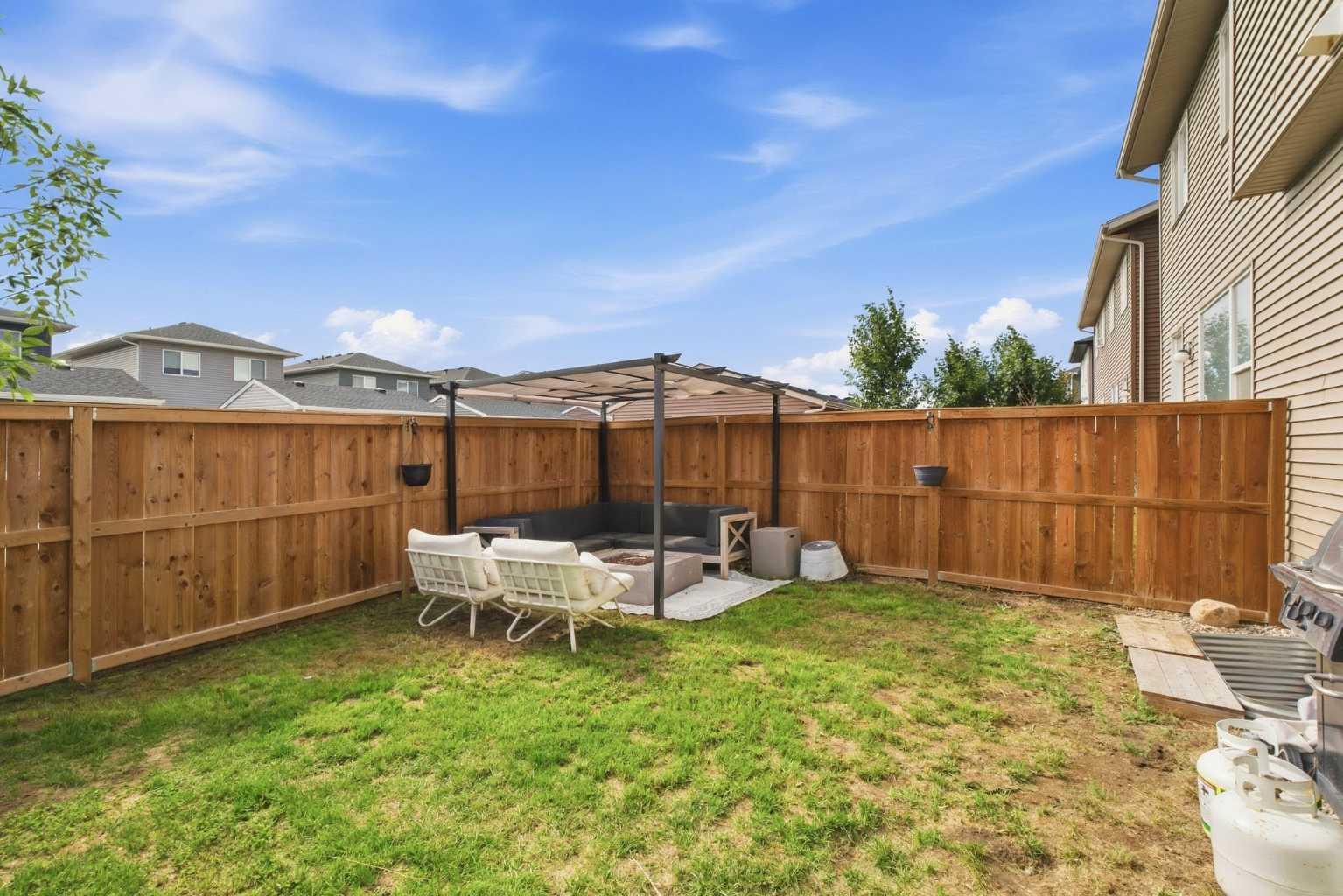 516 West Lakeview Drive 