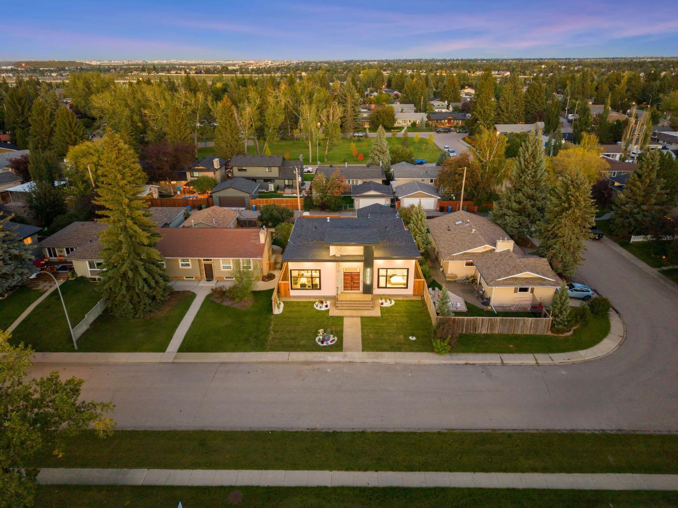 43 Lake Wapta Rise SE