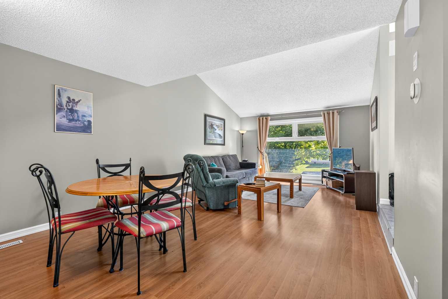 7 Woodbrook Way SW