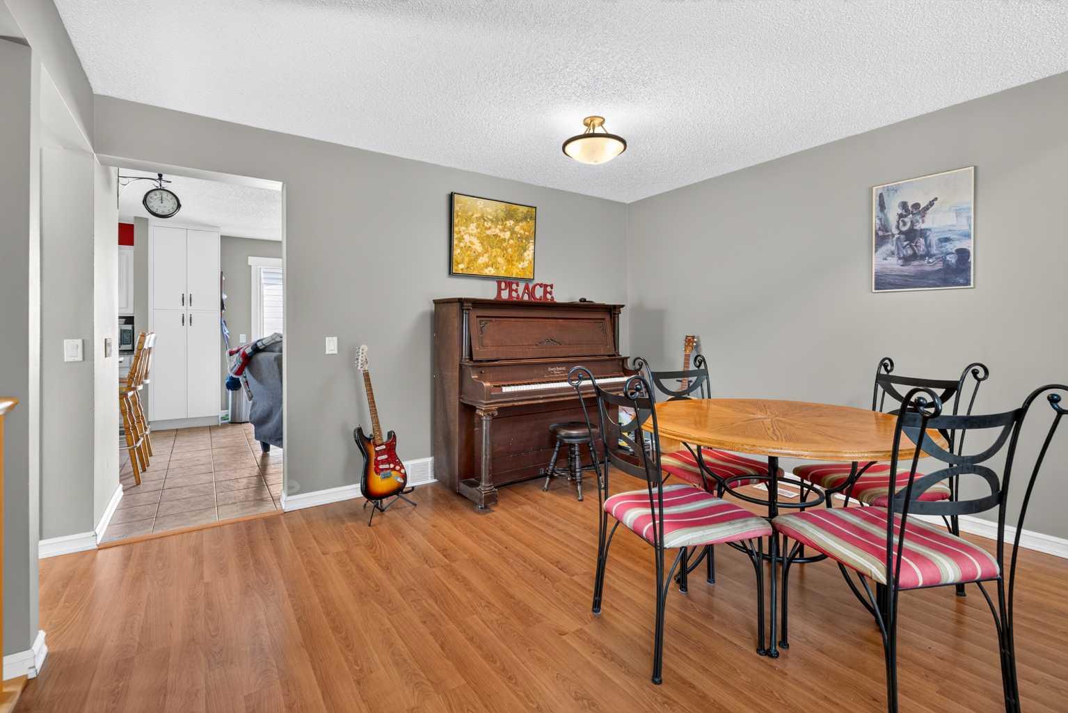 7 Woodbrook Way SW