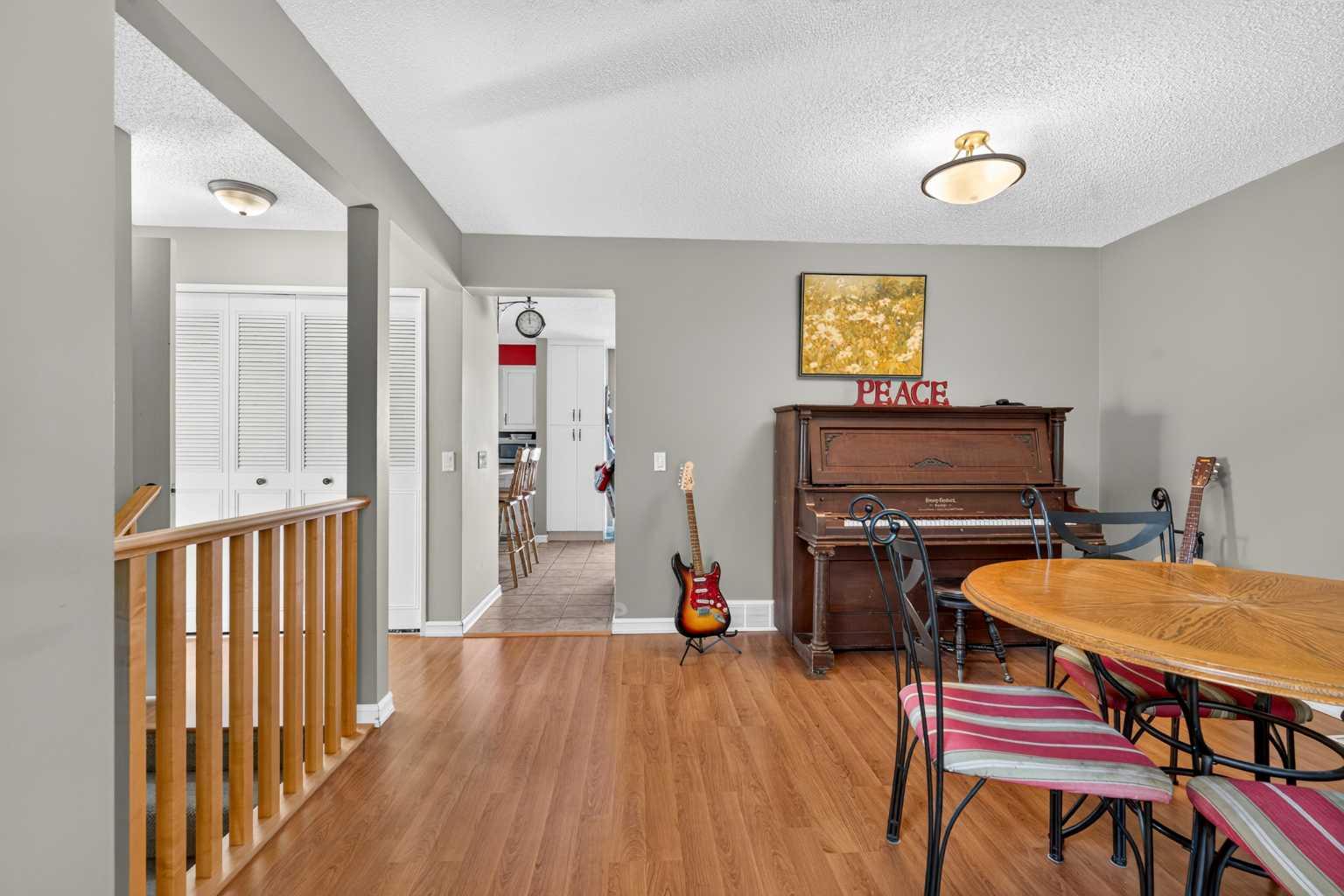 7 Woodbrook Way SW