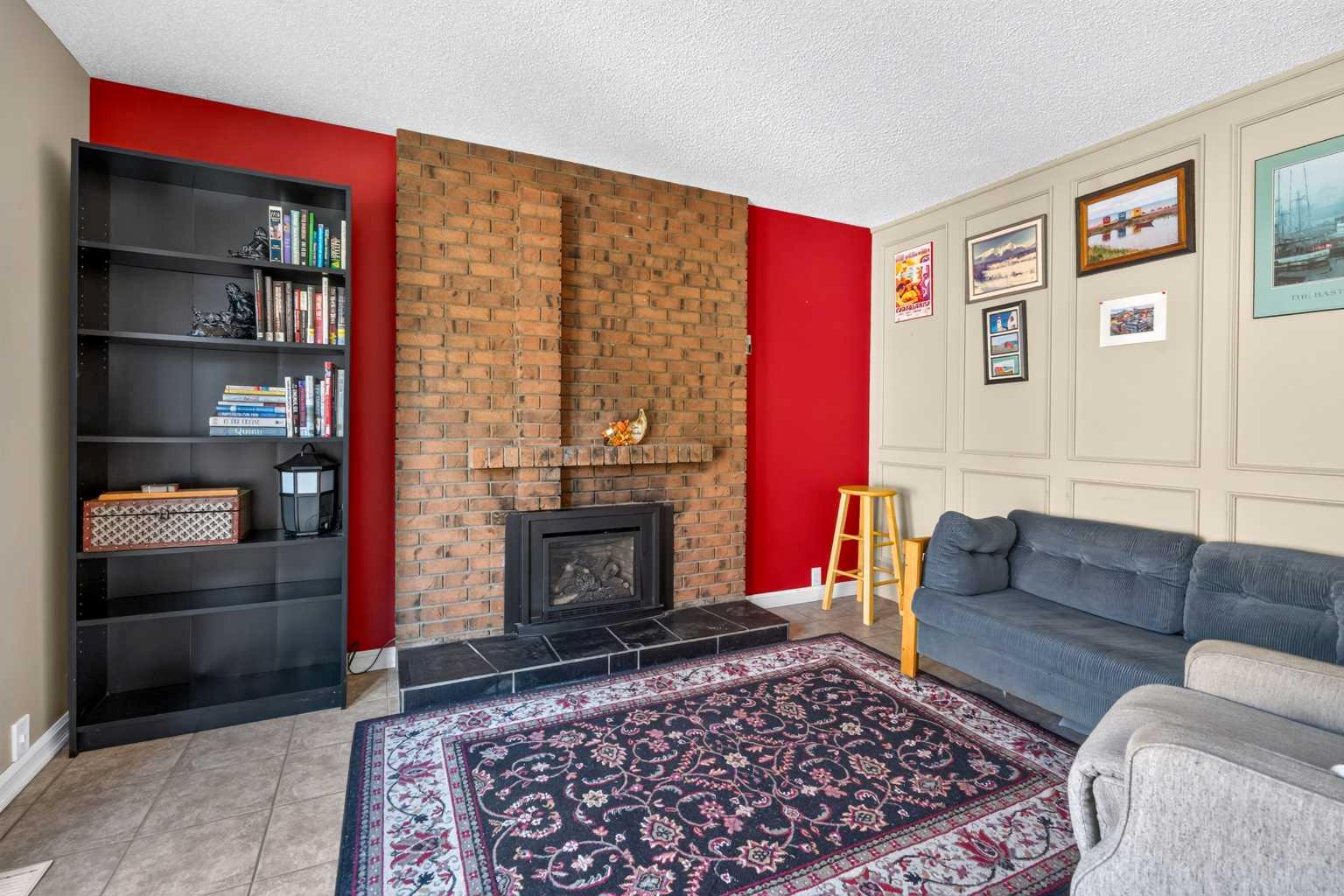 7 Woodbrook Way SW